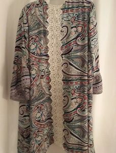 Cato's xl muti-color duster in great shape